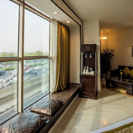 Hotel Shanti Palace Mahipalpur New Delhi Eksteriør bilde