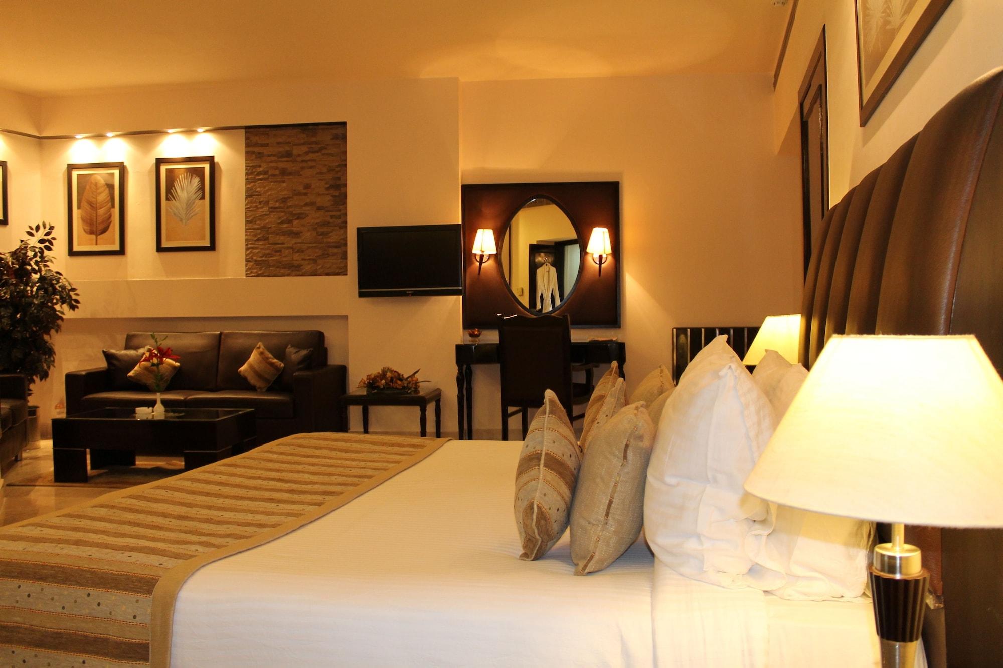Hotel Shanti Palace Mahipalpur New Delhi Eksteriør bilde