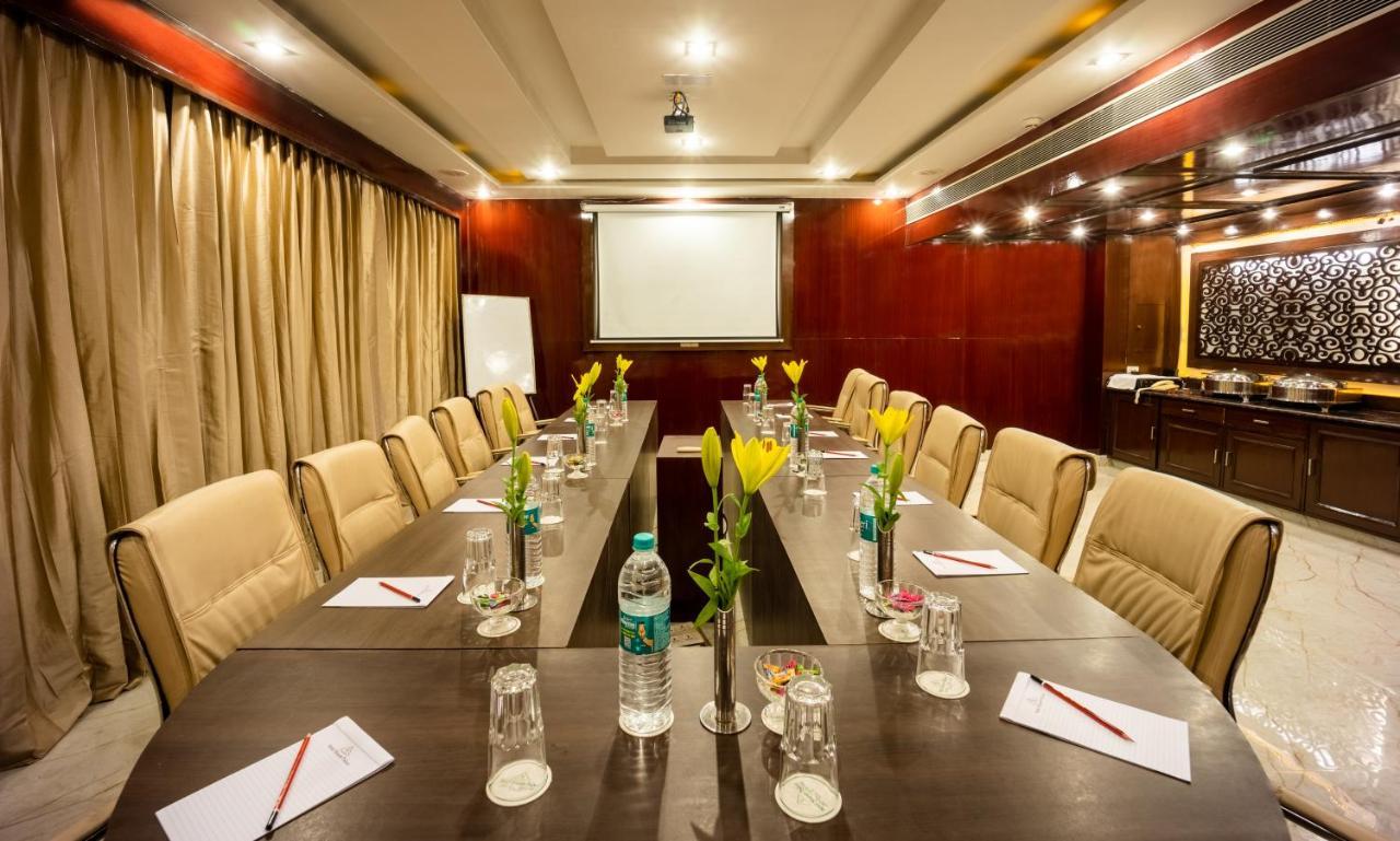 Hotel Shanti Palace Mahipalpur New Delhi Eksteriør bilde