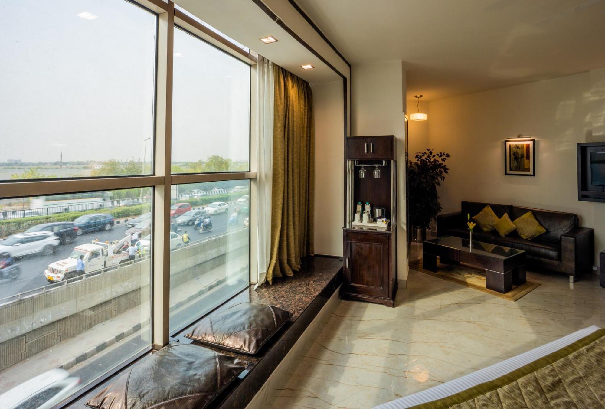 Hotel Shanti Palace Mahipalpur New Delhi Eksteriør bilde