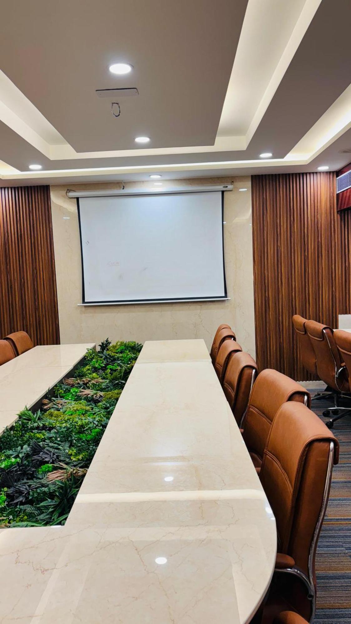 Hotel Shanti Palace Mahipalpur New Delhi Eksteriør bilde